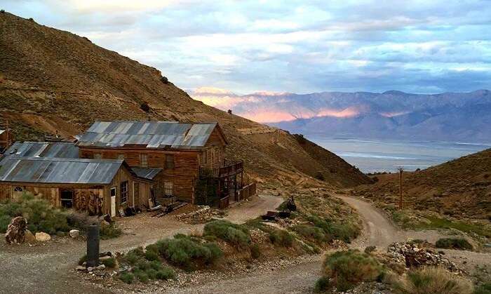 ghost town in inyo