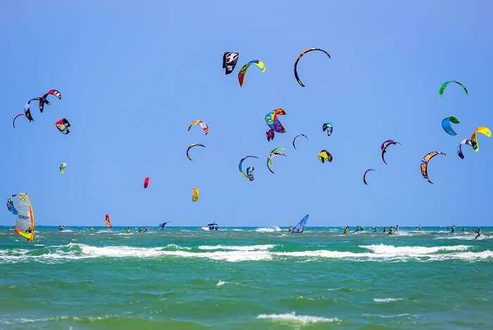 Go kiteboarding & kitesurfing