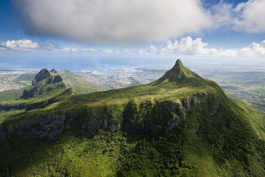third highest peak on the island of Mauritius