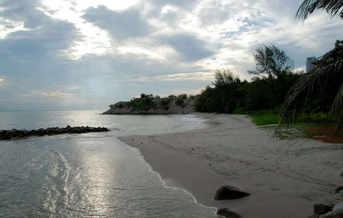 10 Best Penang Beaches Where You Can Chill For Hours