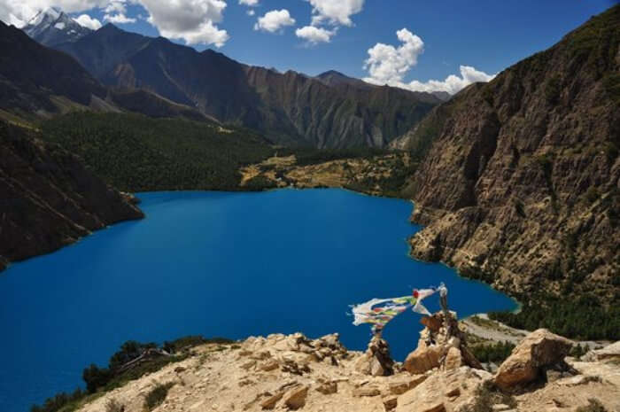 deepest lake of the world