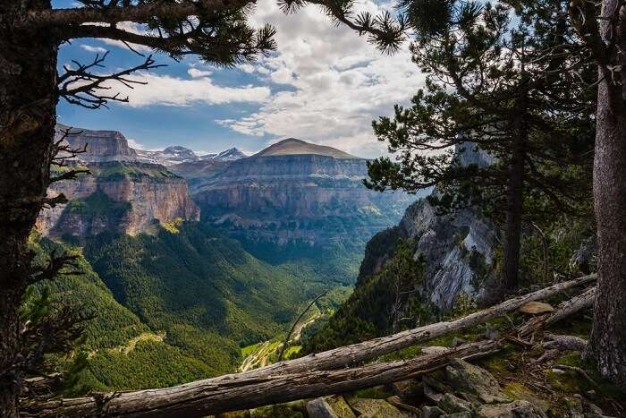 marionet is missil 10 National Parks Of Spain that possess beauty of nature!