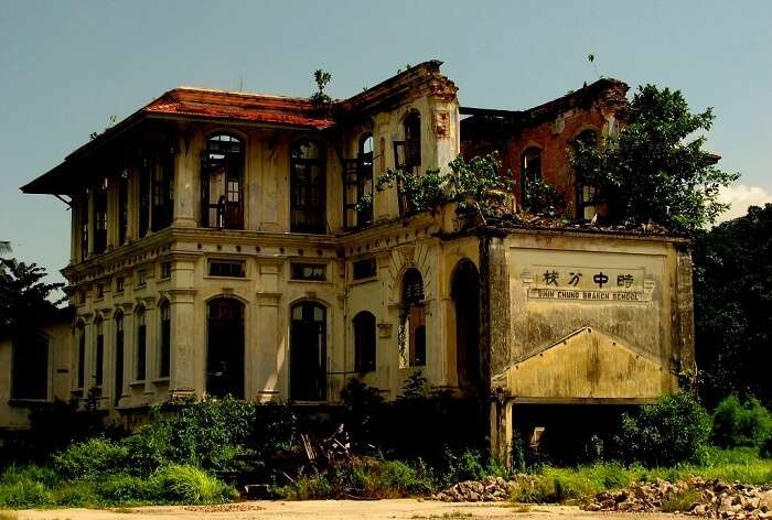 7 Most Haunted Places In Malaysia Which Are Very Spooky