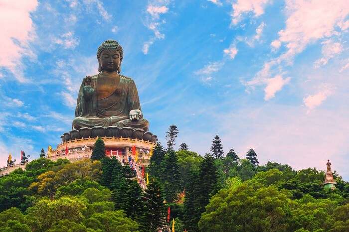 Amazing Po Lin Monastery