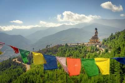 bhutan tibetan flags