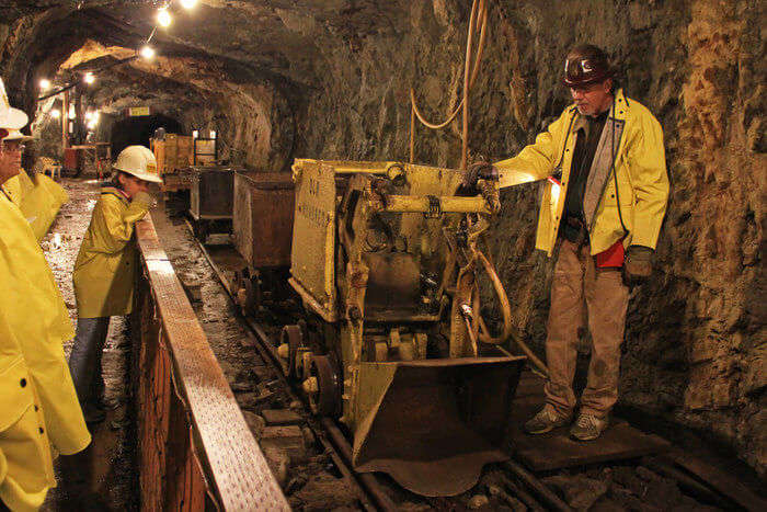 gold pouring are experiences of a lifetime