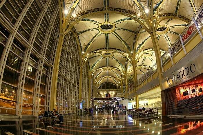 10 Airports In Washington DC One Must Definitely Visit   Airports In Washington Cover 