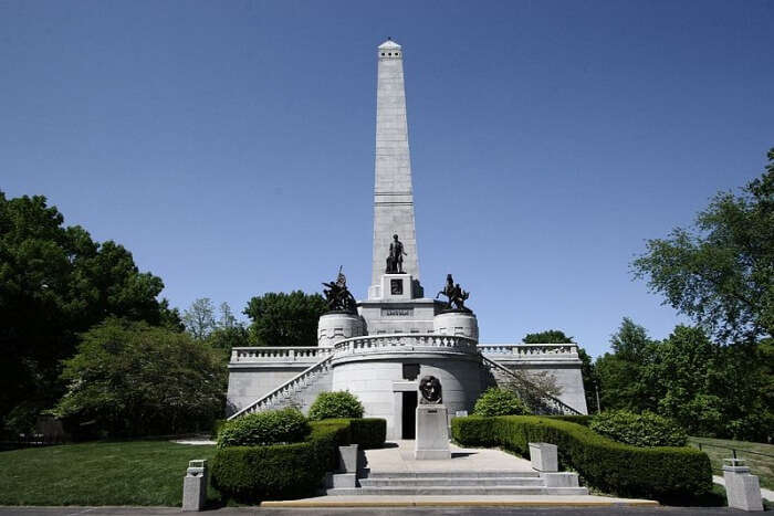 Lincoln’s tomb