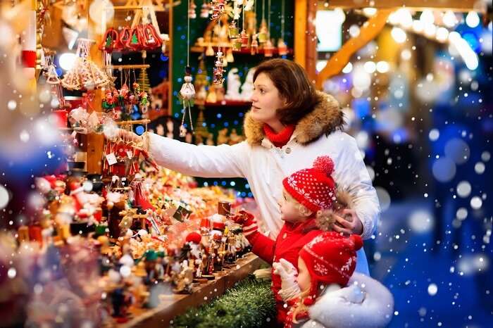 it's almost chirstmas! market my world