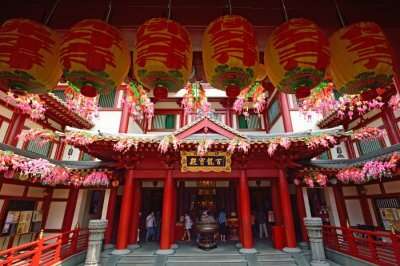 Main Attractions of Buddha Tooth Relic Temple