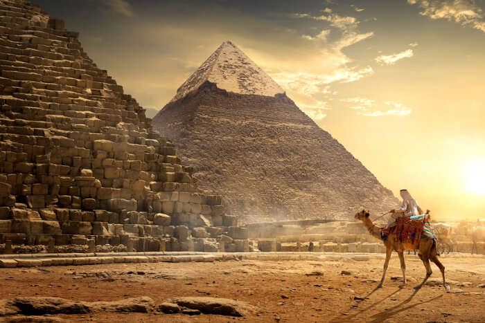 ancient egypt pyramids and tombs