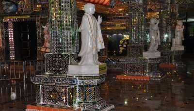 Tebrau Glass Temple