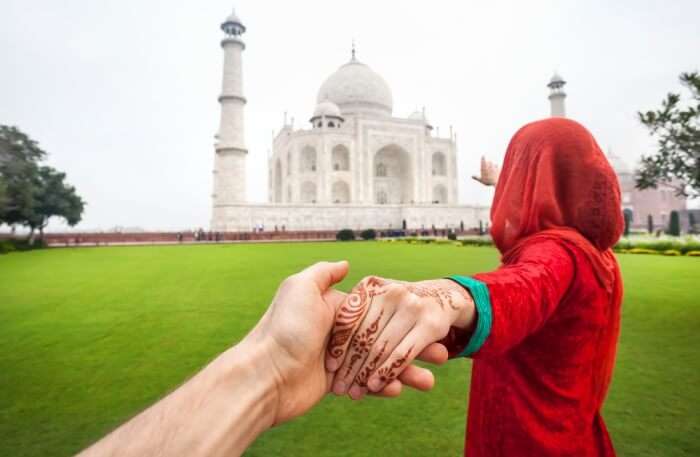Agra Taj Mahal Couple View