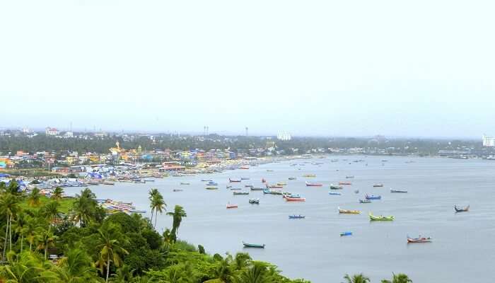 Thangassery beach