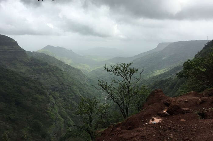 An amazing view of Lonavala, one of the best picnic spots near Mumbai