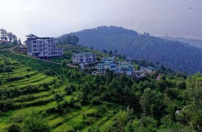 Forested, yet luxuriated place, Mashobra is among the nearby places to visit in Shimla in December