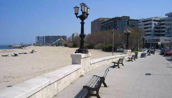 Pane e Pomodoro Beach