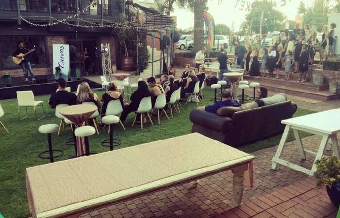 Reizis_Square_Night
