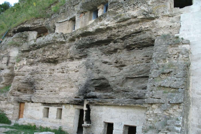 Tipova Monastery