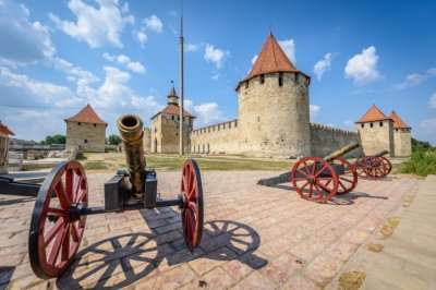 24 Jaw-Dropping Fortresses and Castles in Italy