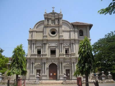 church in loutolim is among the best places to visit in South Goa