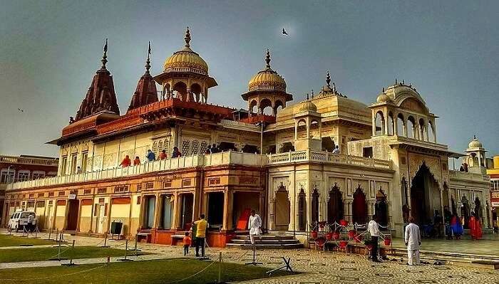 Shri_Mahavirji_-_Main_Temple_41