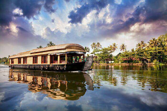 kerala tourism boat price