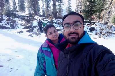 cover- Akash Honeymoon Trip To Himachal