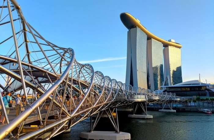 A Guide To Helix Bridge: Singapore's Most Prominent Landmark