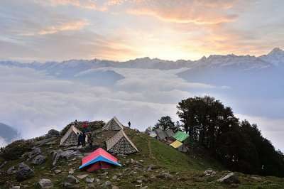 small tents overlooking the mountains in Manali, one of the glorious places to visit in India in May