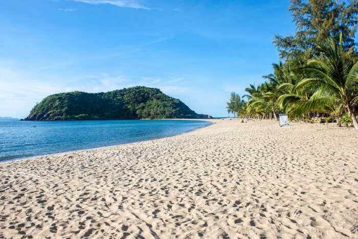 Mae Haad Beach