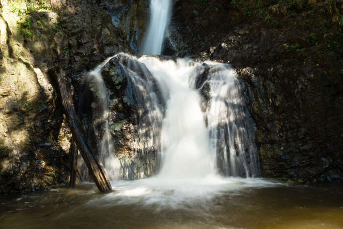 Mae Yen Waterfall Hiking Trail