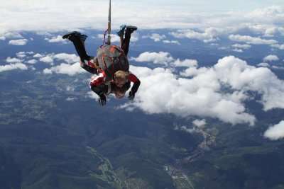 Skydiving is the adventurous things to do in Switzerland  