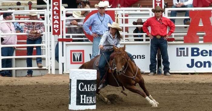 https://traveltriangle.com/blog/wp-content/uploads/2019/03/The-Calgray-Stampede.jpg