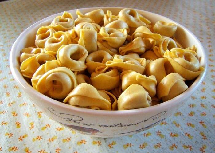 stuffed round pasta 