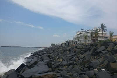 A mesmerizing view of beach, one of the best places to visit in Pondicherry