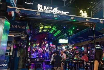 Bar hoping is one of the amazing things to do in Phuket