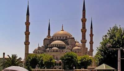 A blissful view of blue_mosque