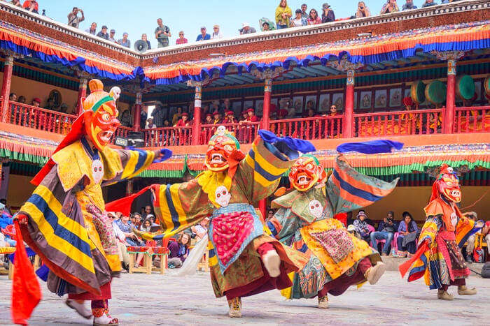 Hemis dance