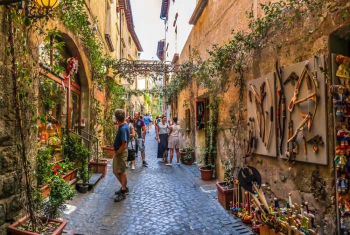 shopping street italy