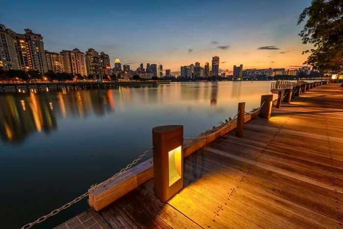 kallang at night