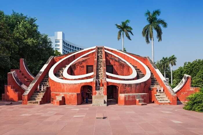 A 2023 Guide To Jantar Mantar In Delhi: Historical Trivia And More!