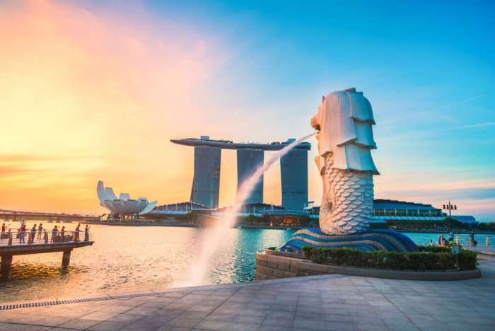 gorgeous merlion in evening