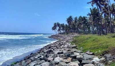 Immerse in the beauty of Varkala Beach, one of the best beaches near Bangalore