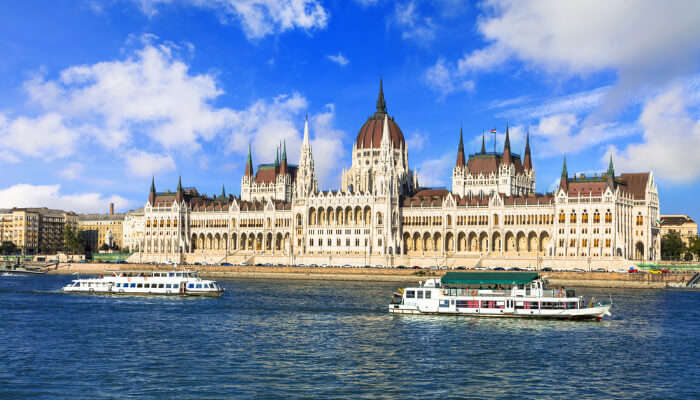 buda castle and cruise