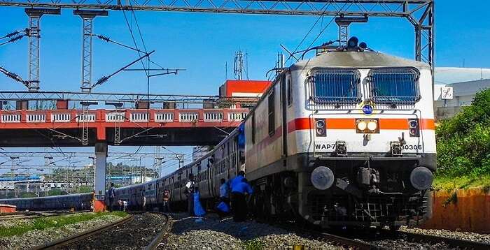 8 Delhi To Bangalore Trains With Timetable, Fare, & Train Route