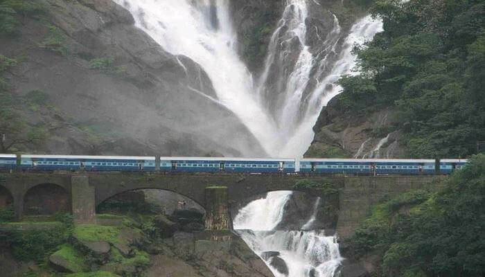 Delhi To Goa Trains
