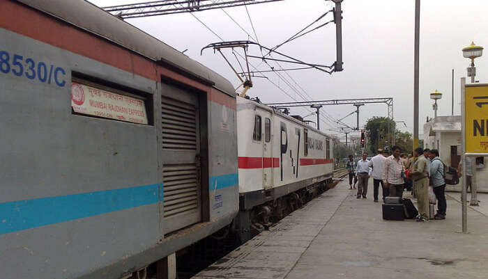 Delhi To Mumbai Trains_ How To Book