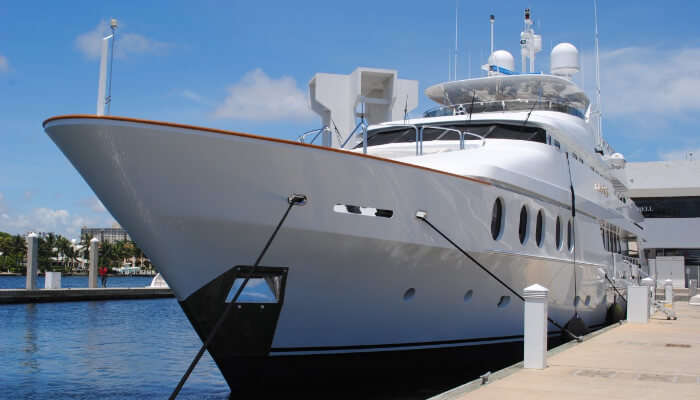 Cruises In Indonesia 6 Best Small Ship Cruise Tours Of 2021