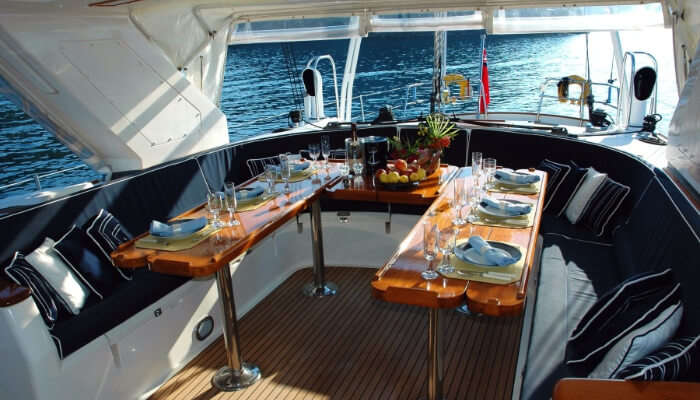 Cruises In Indonesia 6 Best Small Ship Cruise Tours Of 2021